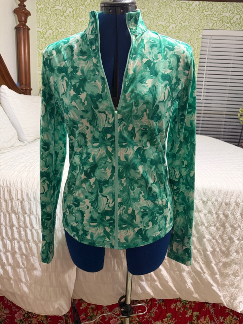 Tommy Bahama Green and White Abstract-Print Zip Jacket